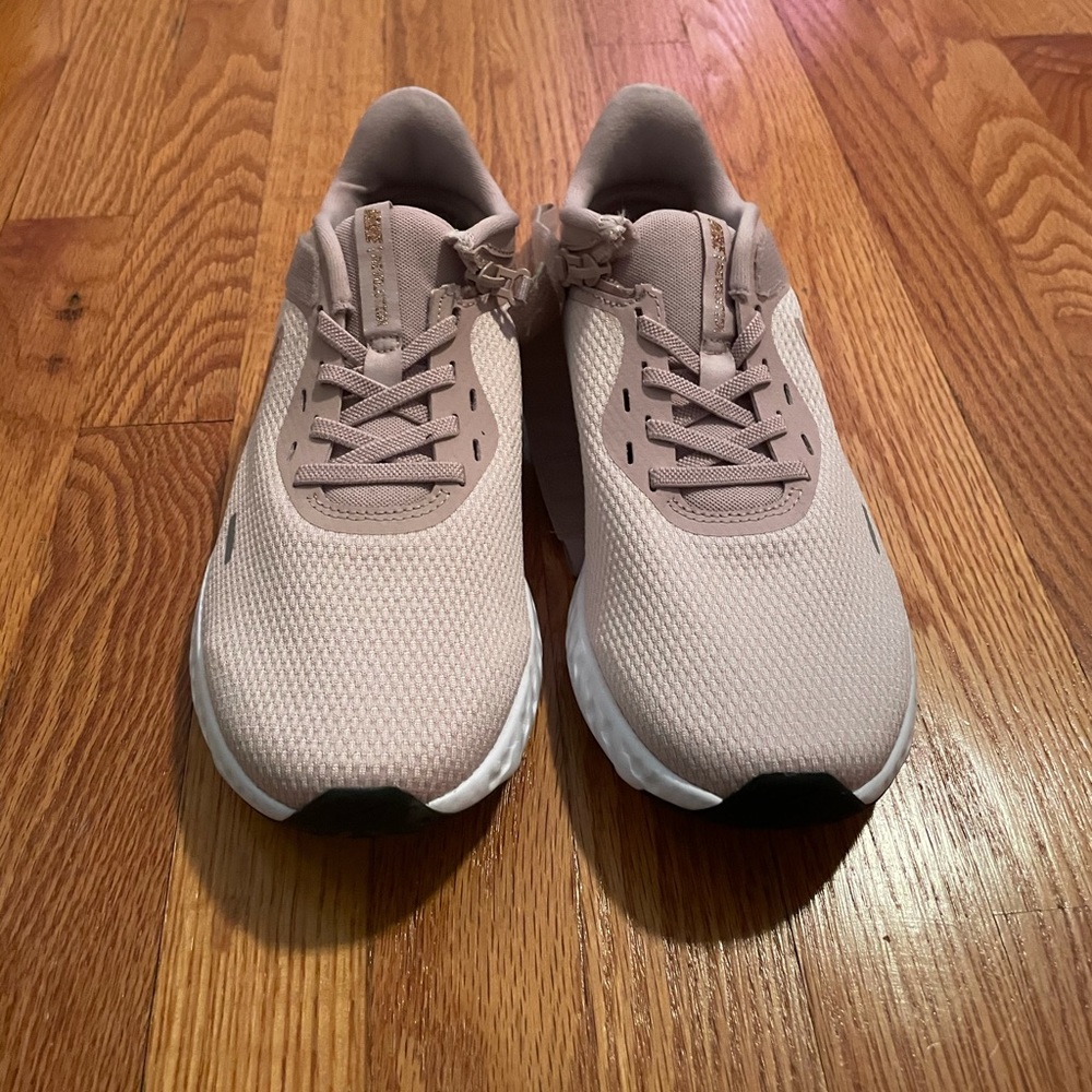 Women’s Revolution 5 Nike Running Shoes